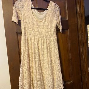 It’s a off white dress that is a size large and have only been worn once